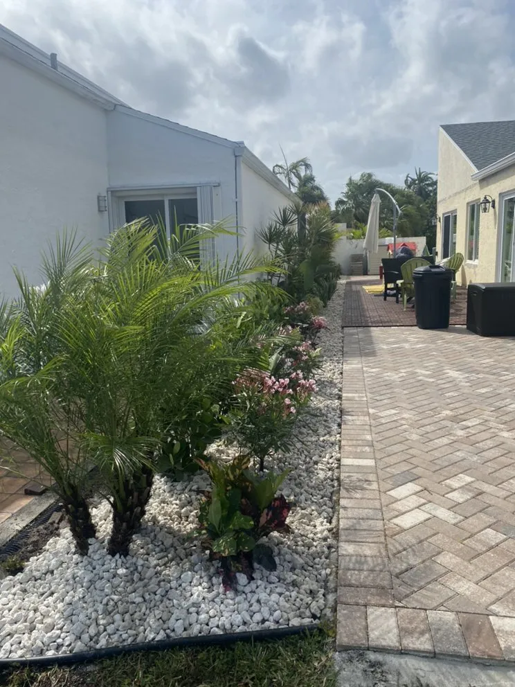 Reliable yard maintenance for outdoor upgrades across Lake Worth, FL - Eaglescape Services