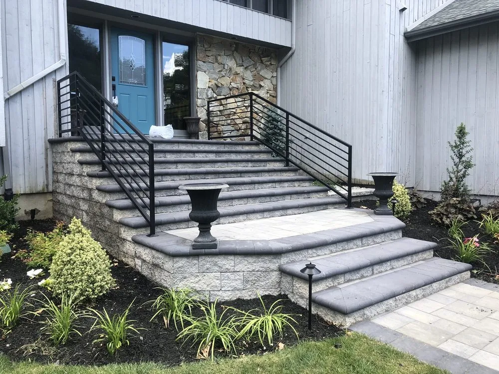 Custom lawn mowing service with custom design in Elk, NJ by Eaise Design & Landscaping