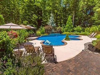Trusted lawn care service experts serving Monroeville, NJ - Eaise Design & Landscaping