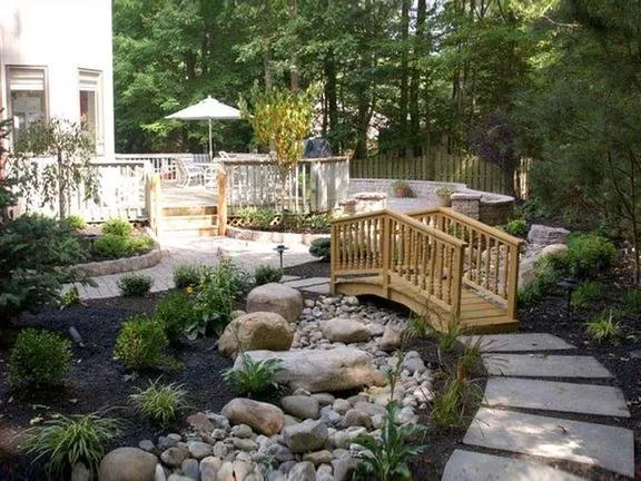 Top-rated yard maintenance experts serving Monroeville, NJ - Eaise Design & Landscaping
