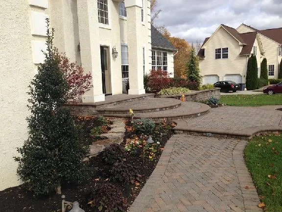 Professional yard cleanup service in Monroeville, NJ by Eaise Design & Landscaping