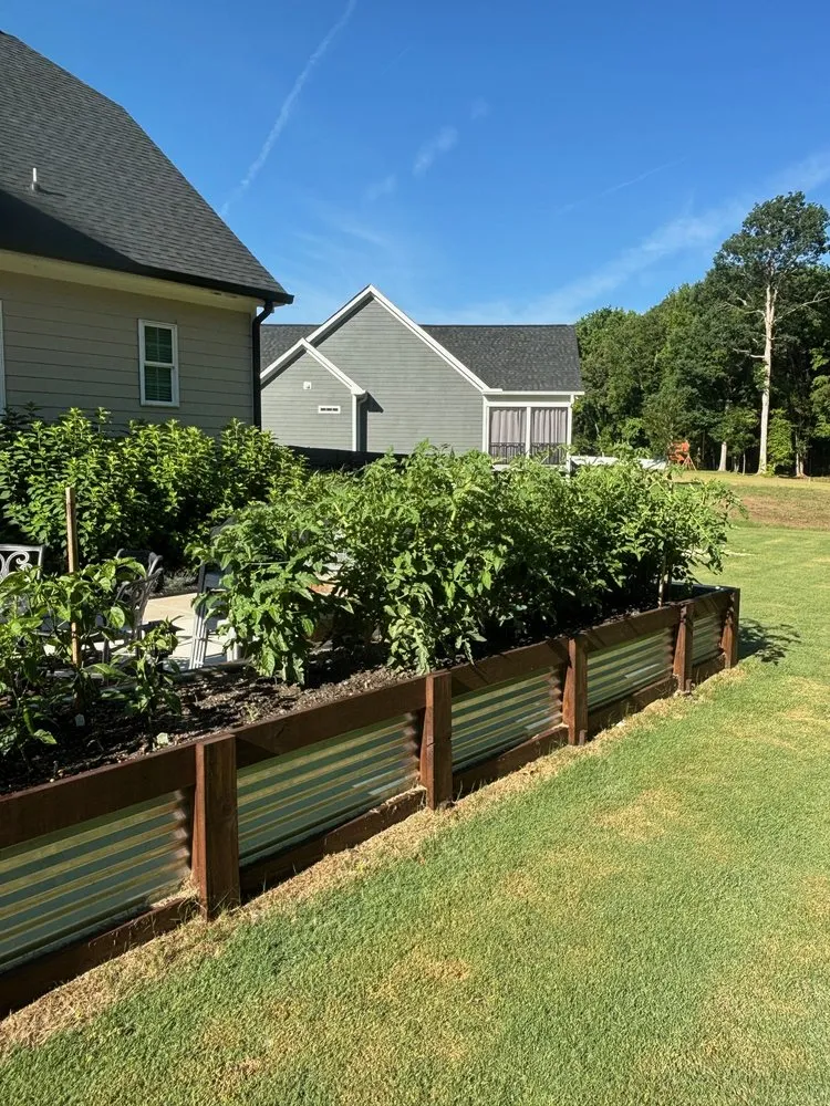Top-rated garden landscaping in Zebulon, NC by Eans Lawn Care