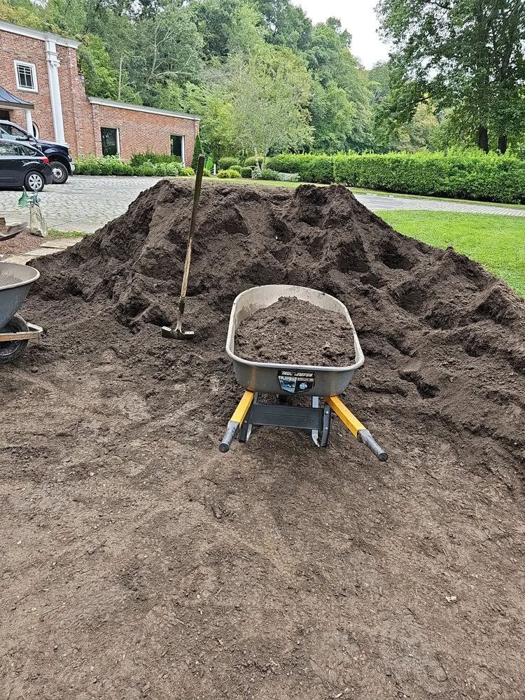 Trusted outdoor landscaping for beautiful yards across Stamford, CT - EAP Landscaping and Maintenance