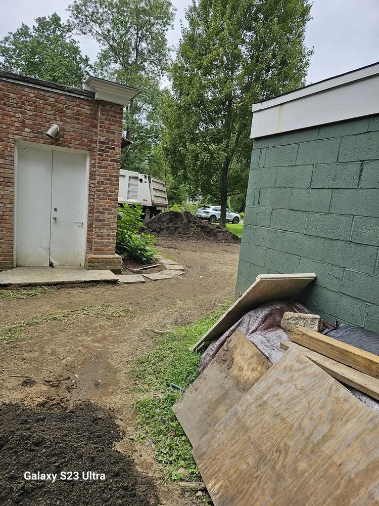 Expert lawn care service experts serving Stamford, CT - EAP Landscaping and Maintenance