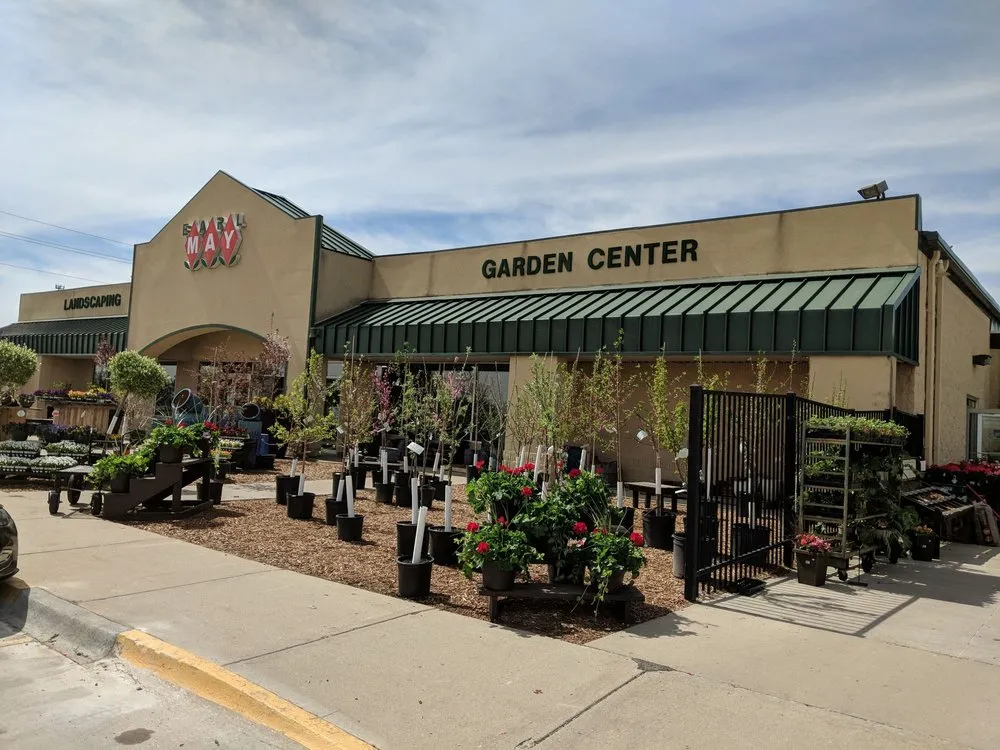Local yard maintenance for residential properties in Des Moines, IA by Earl May Garden Center