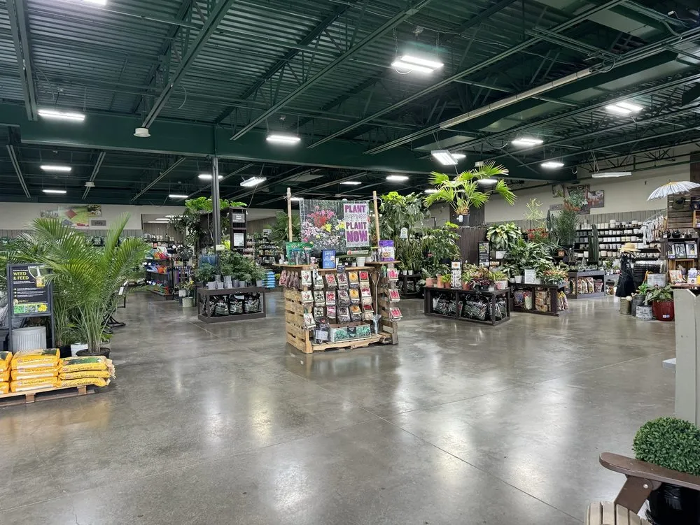 Affordable lawn care service in Shawnee, KS - Earl May Garden Center