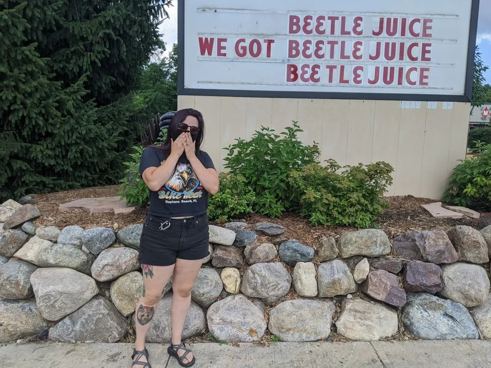 Expert landscaping services experts serving West Des Moines, IA - Earl May Garden Center