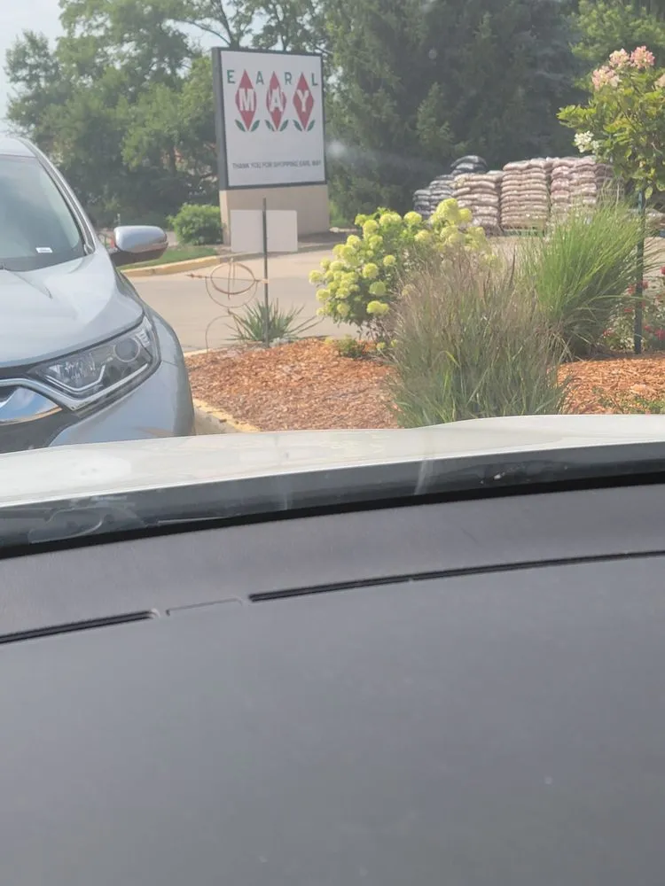 Reliable yard maintenance in West Des Moines, IA by Earl May Garden Center