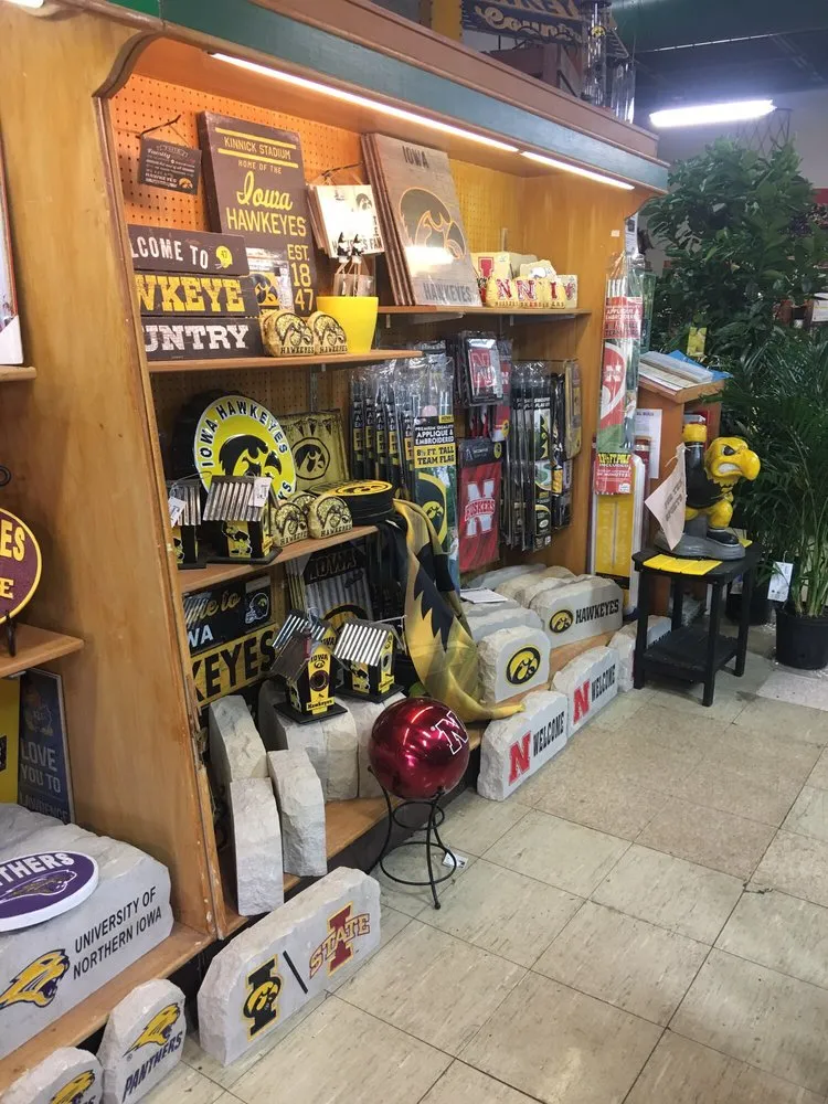 Local lawn care service in West Des Moines, IA by Earl May Garden Center