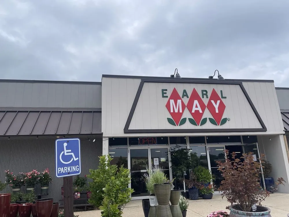 Custom yard maintenance for year-round maintenance in West Des Moines, IA by Earl May Garden Center