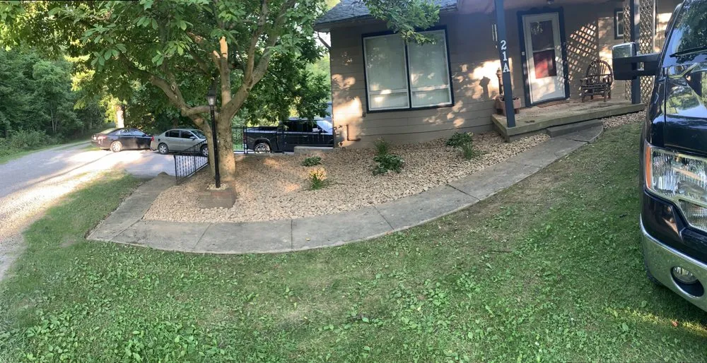 Expert lawn mowing service experts serving Senecaville, OH - Earley’s Landscaping