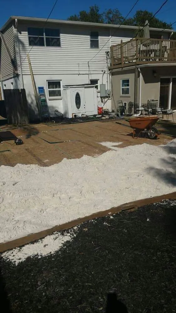 Professional lawn care service experts serving Zephyrhills, FL - Earl's Lawn Care & Tree Trimming