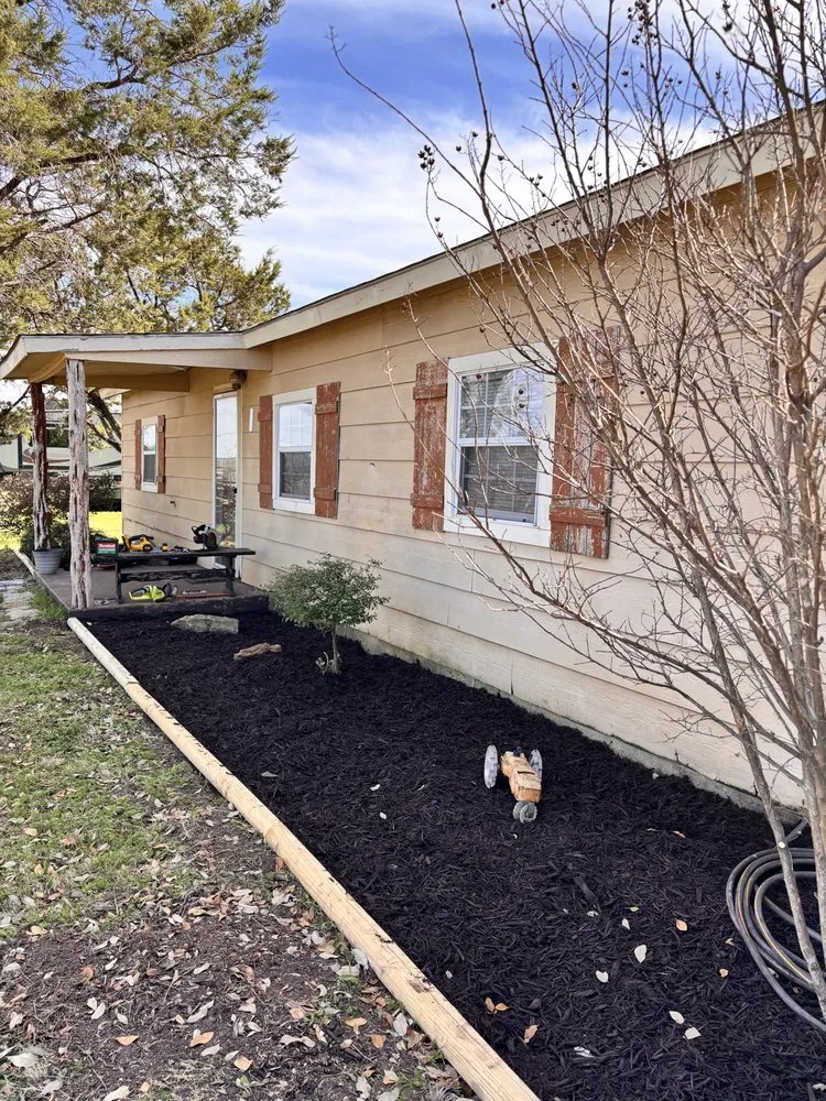 Reliable yard cleanup service experts serving Acton, TX - Early Delights Landscaping