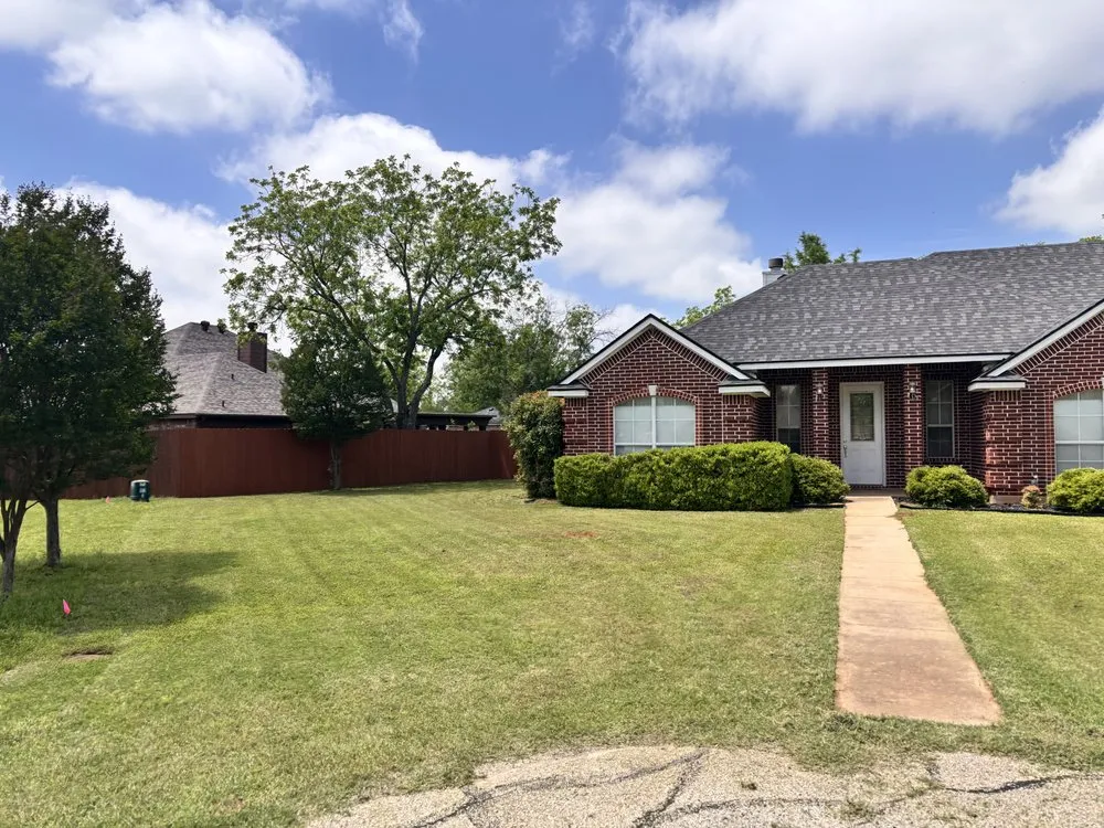 Custom lawn mowing service experts serving Acton, TX - Early Delights Landscaping
