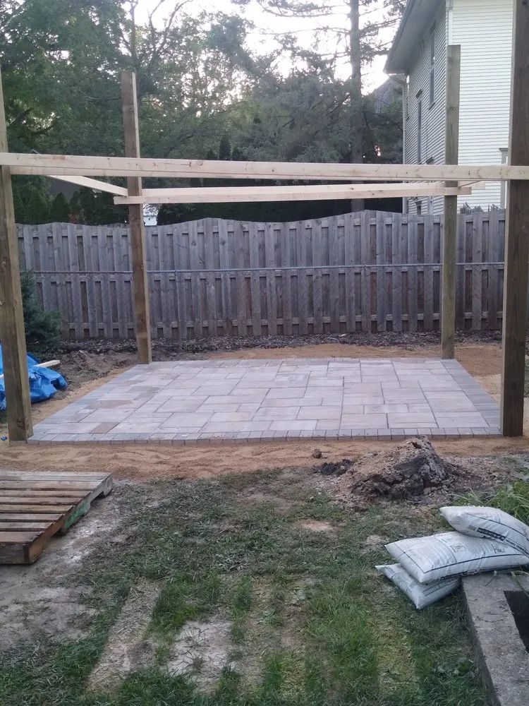 Top-rated lawn mowing service for homes in Madison, WI by Early Morning Landscapes