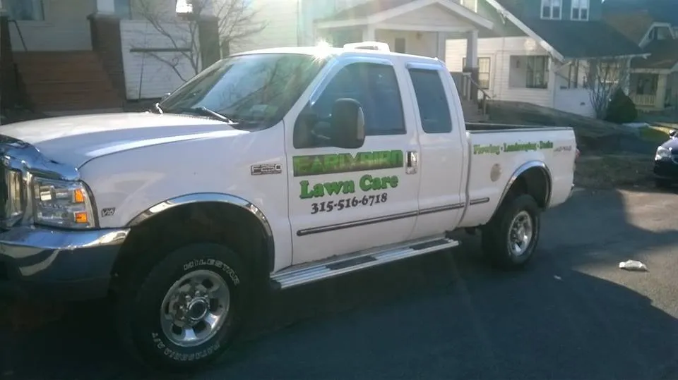 Affordable yard maintenance experts serving Syracuse, NY - EarlyBird Lawn Care