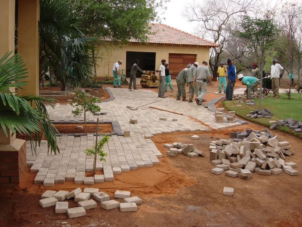 Affordable yard maintenance in Westlake Village, CA by Earth & Oak Engineering