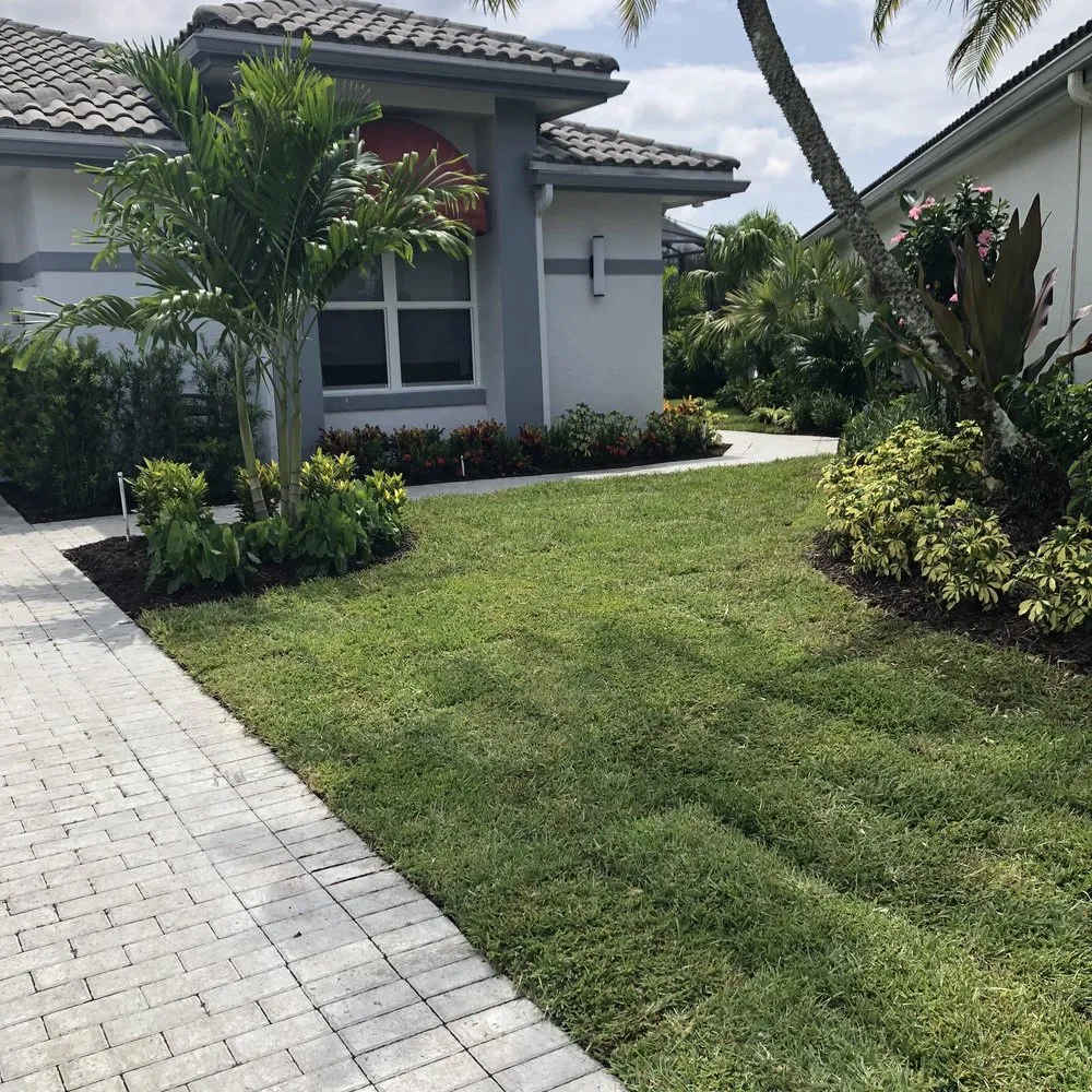 Top-rated lawn mowing service with custom design in Boca Raton, FL by Earth & Turf Landscape