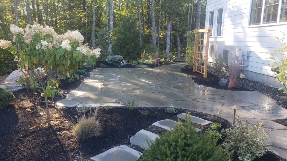 Custom yard cleanup service experts serving Lewiston, ME - Earth & Turf Landscape Solutions