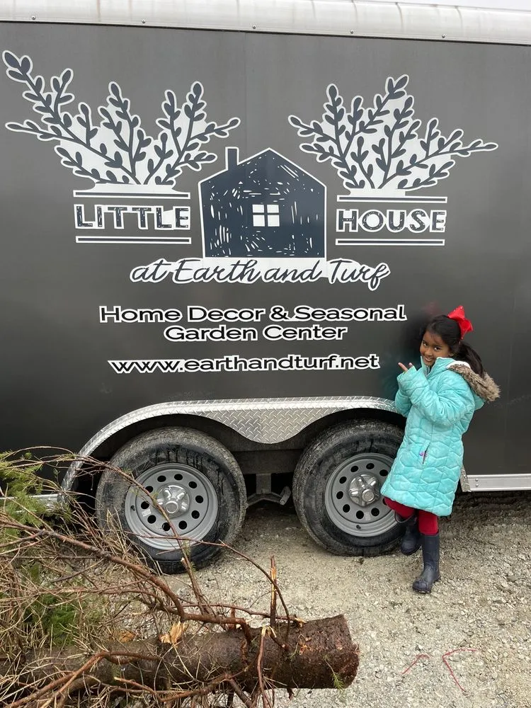 Trusted garden landscaping near you across Zionsville, IN - Earth and Turf Partners