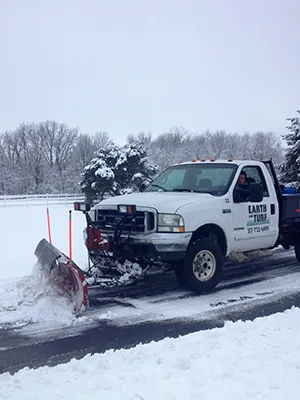 Custom outdoor landscaping in Zionsville, IN - Earth and Turf Partners