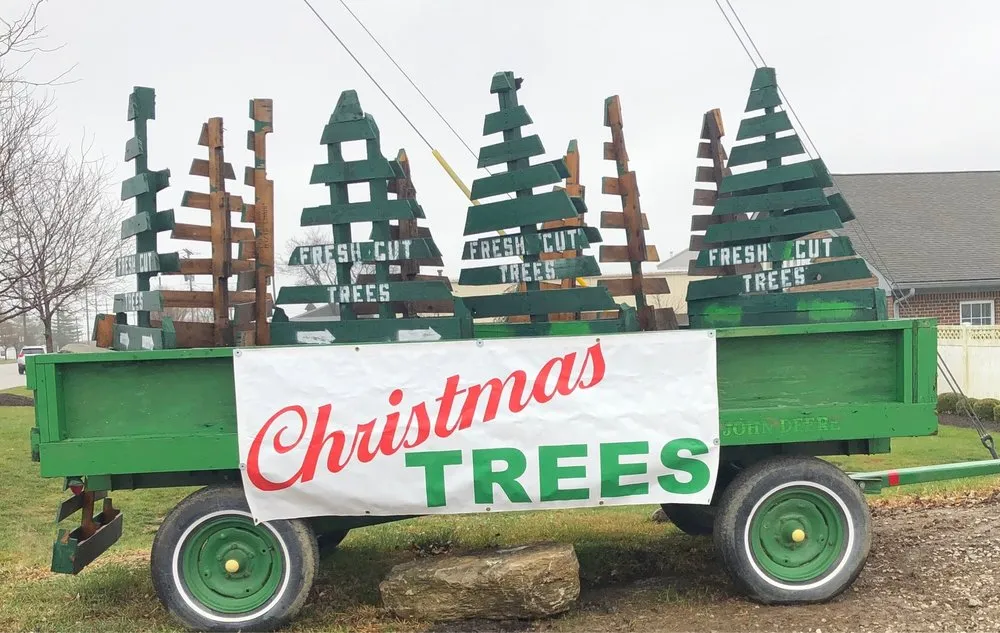 Reliable lawn mowing service in Zionsville, IN - Earth and Turf Partners