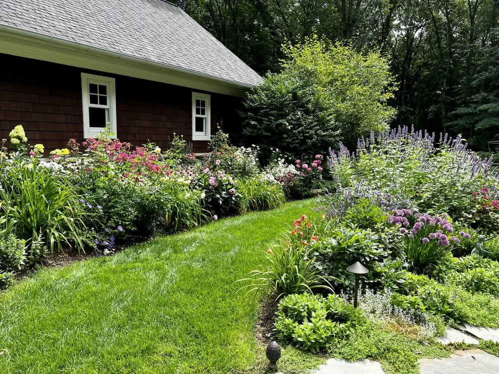 Local lawn mowing service in Dexter, MI - Earth Art Garden Center