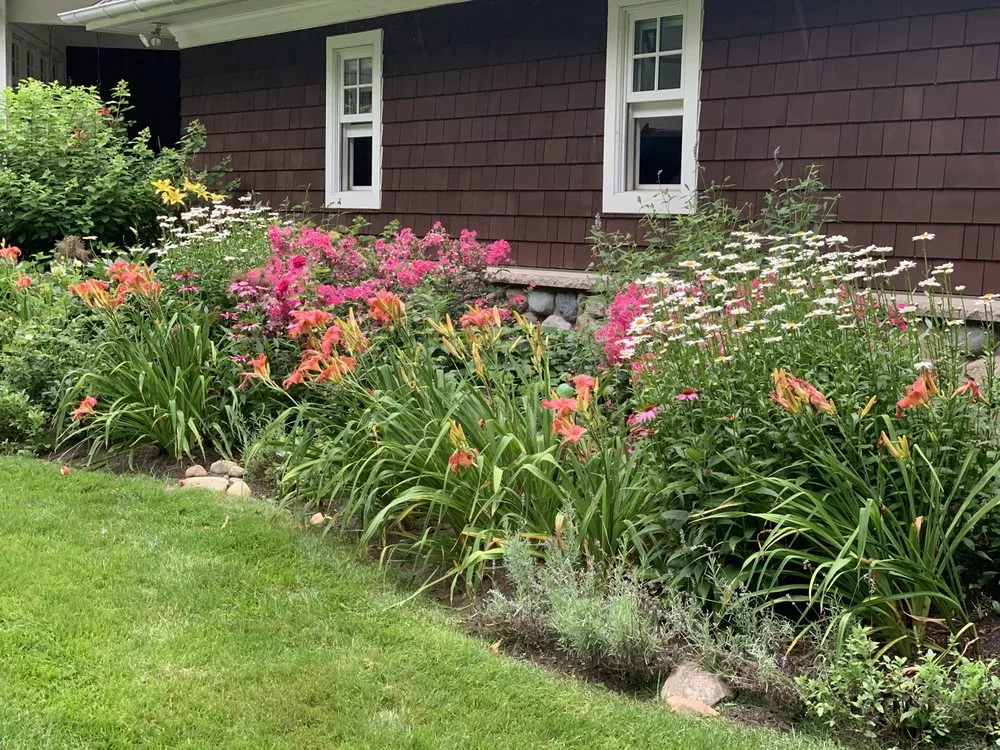 Expert lawn mowing service in Dexter, MI - Earth Art Garden Center