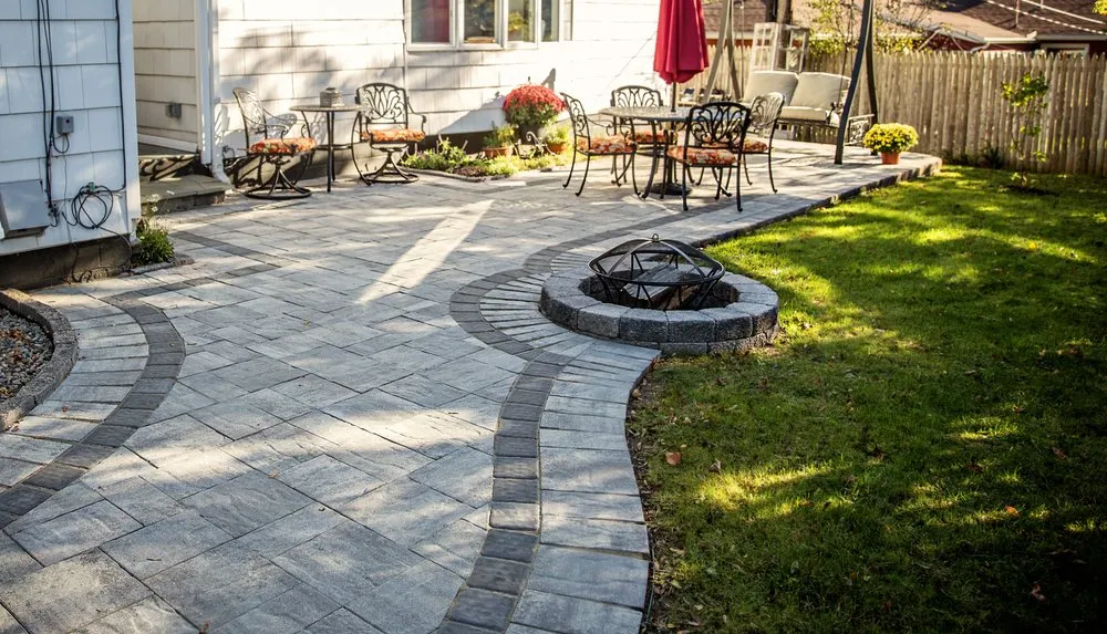 Custom lawn mowing service experts serving Rochester, NY - Earth Artscapes