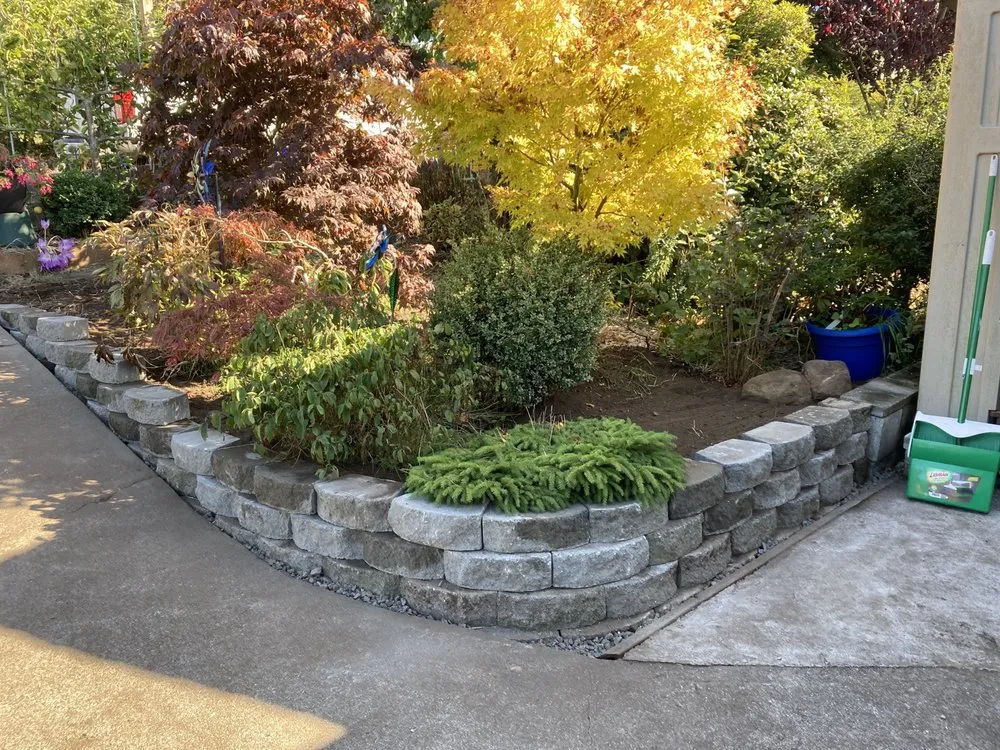 Local yard maintenance experts serving Port Hadlock-Irondale, WA - Earth Benders