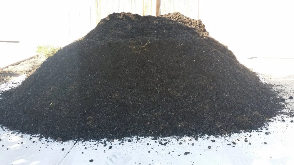 Local yard maintenance in Concord, CA by Earth Blend Mulch