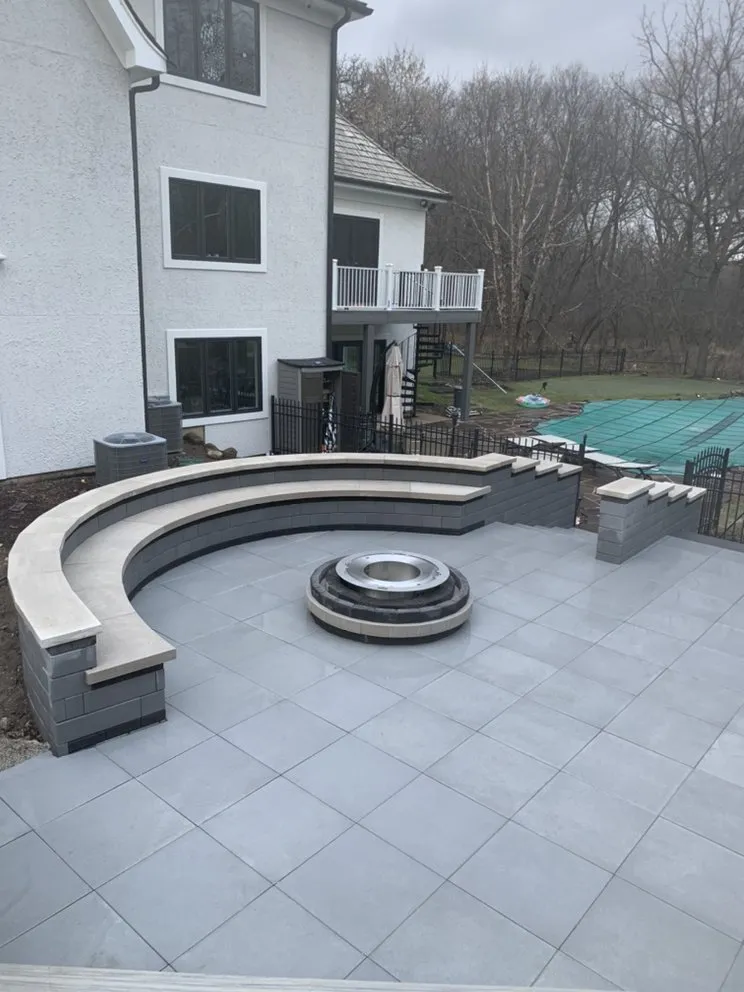 Trusted landscape installation experts serving Elgin, IL - Earth Co