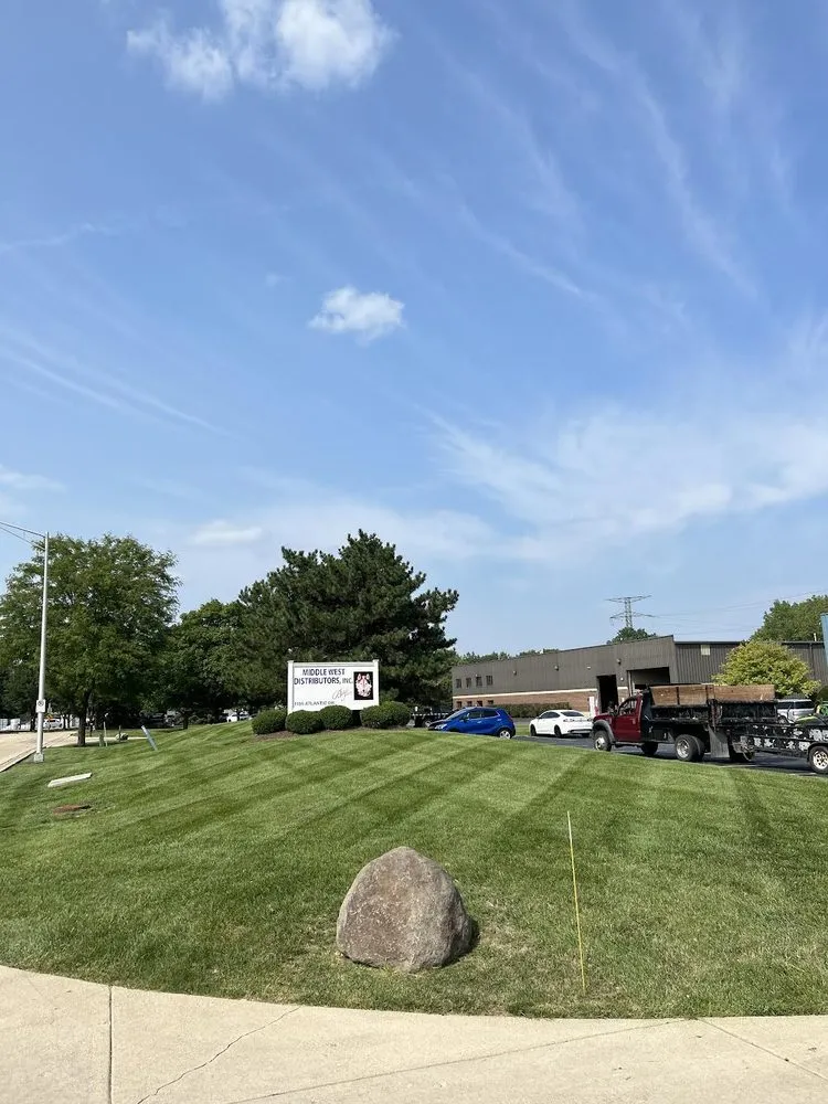 Professional landscape installation experts serving Elgin, IL - Earth Co