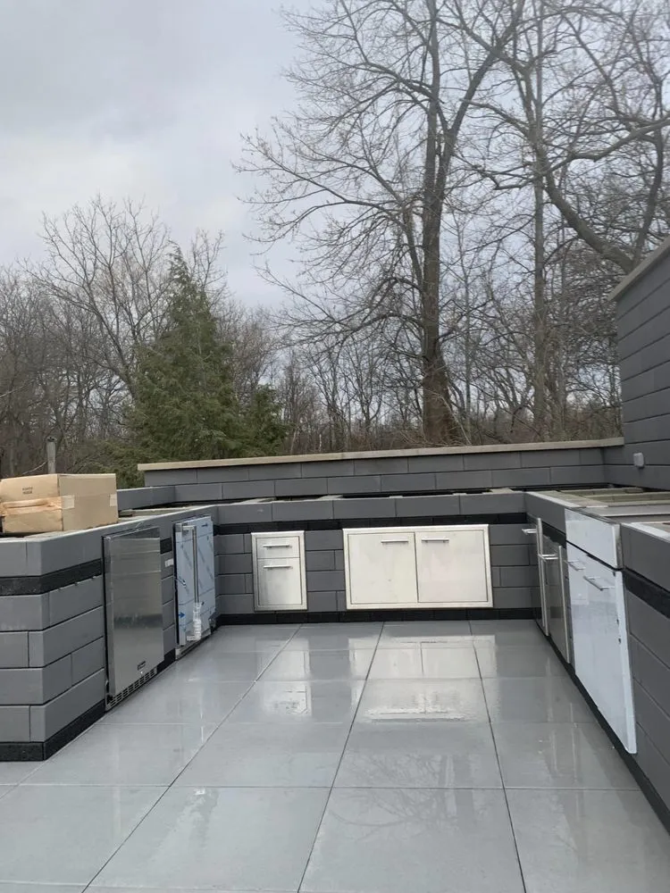 Affordable lawn care service in Elgin, IL - Earth Co