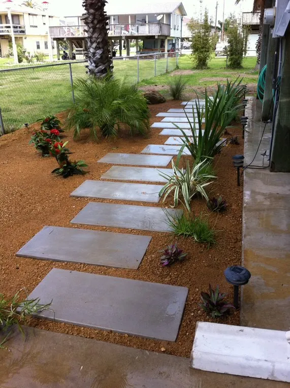 Custom lawn mowing service for homes in Galveston, TX by Earth Creations Landscaping