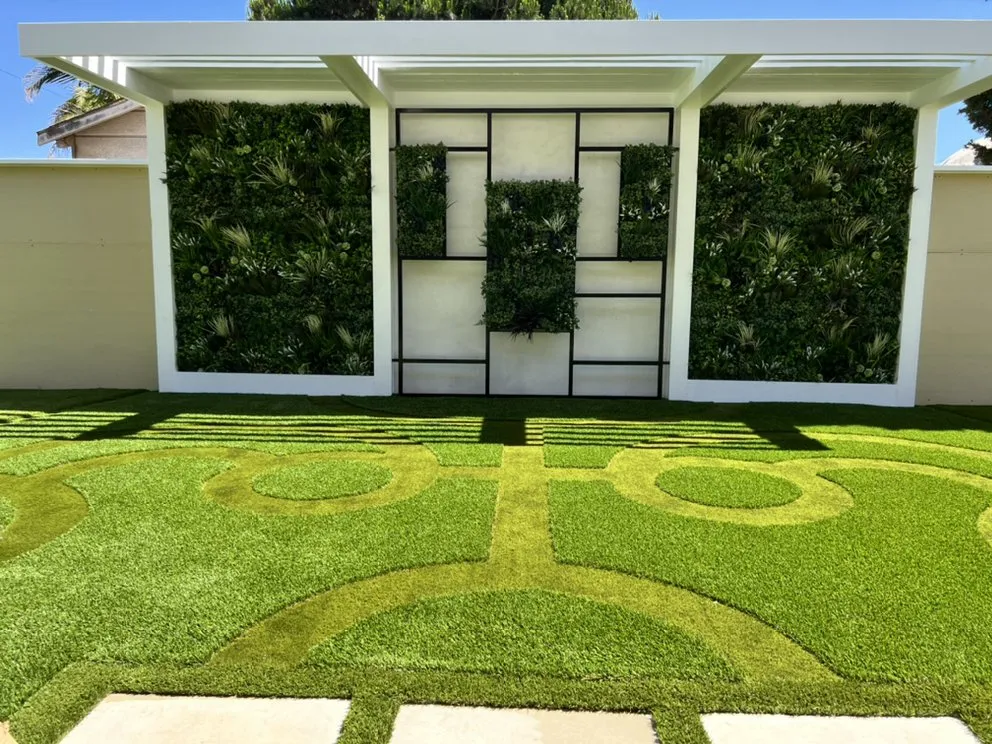 Reliable yard cleanup service for homes across Los Angeles, CA - Earth Design