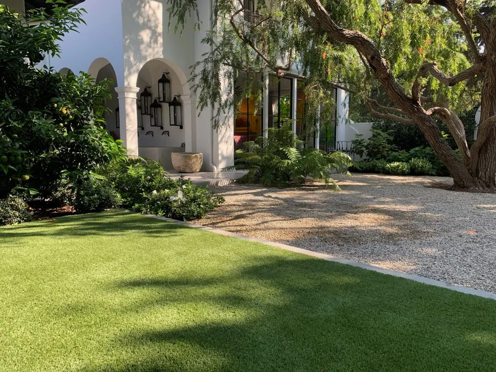 Expert garden landscaping experts serving Los Angeles, CA - Earth Design