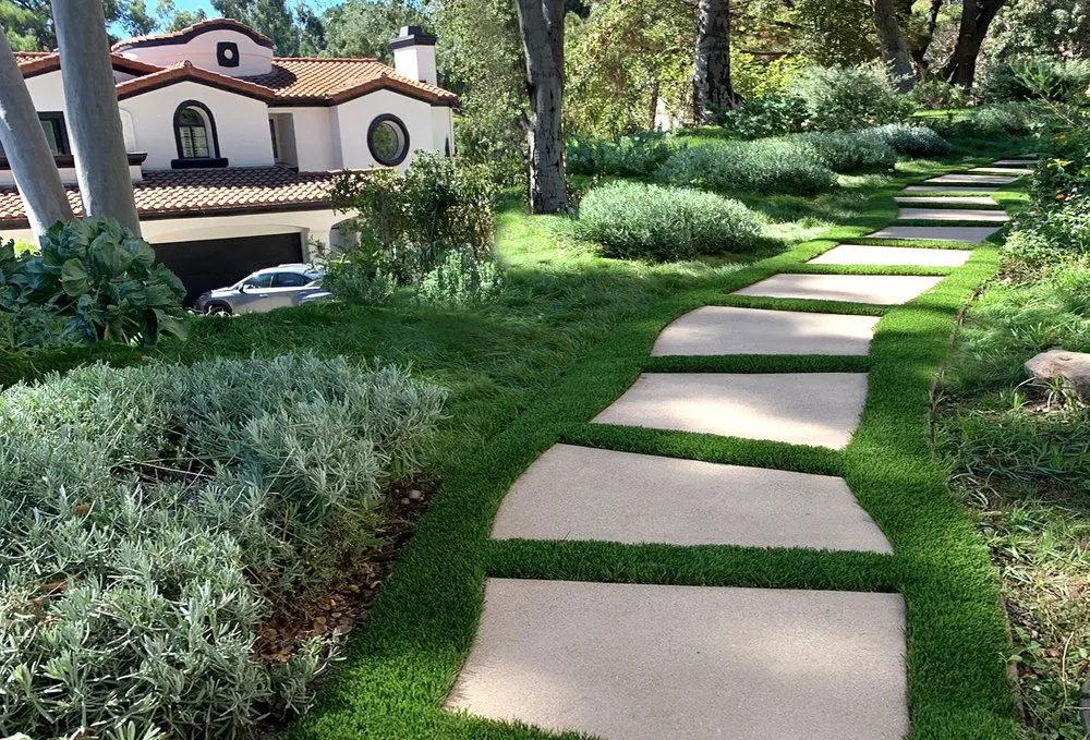 Top-rated lawn mowing service for year-round maintenance across Los Angeles, CA - Earth Design