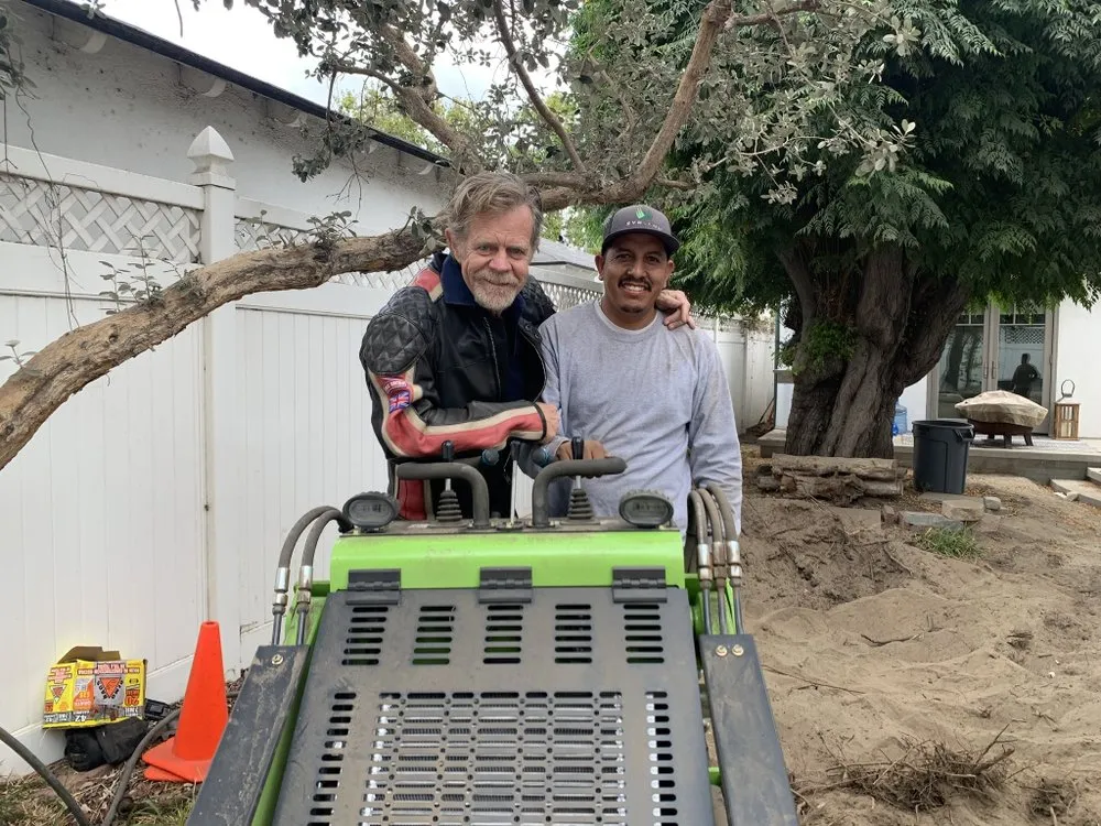 Custom lawn care service for year-round maintenance in Los Angeles, CA by Earth Design