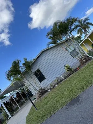 Earth Doctor Landscaping & Lawn Care Logo