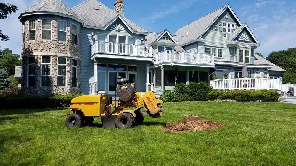 Professional garden landscaping in Fremont, NH by Earth Dynamics of New England
