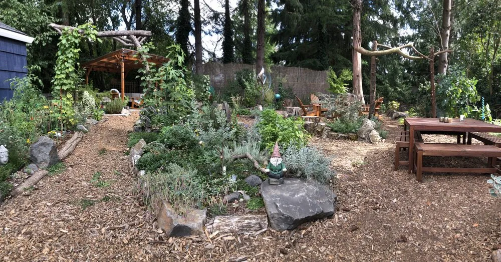 Reliable landscaping services experts serving Portland, OR - Earth Ecology