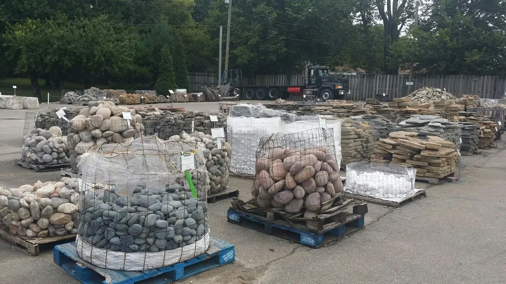 Professional yard maintenance for residential properties across Louisville, KY - Earth First of Kentuckiana