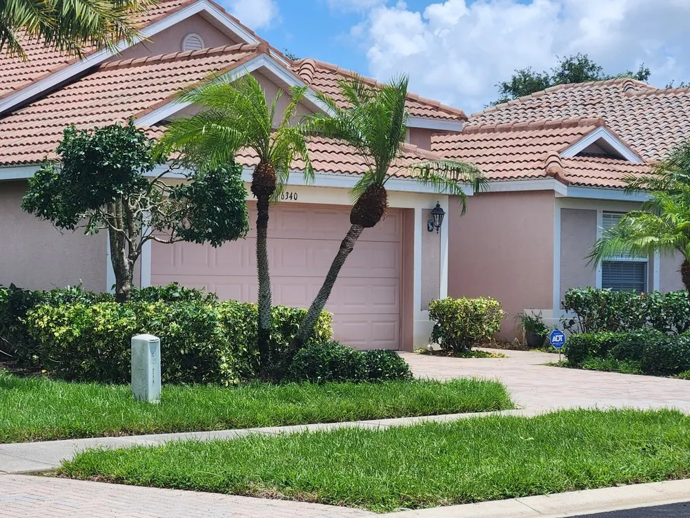 Local landscaping services experts serving Sarasota, FL - Earth Growth Green