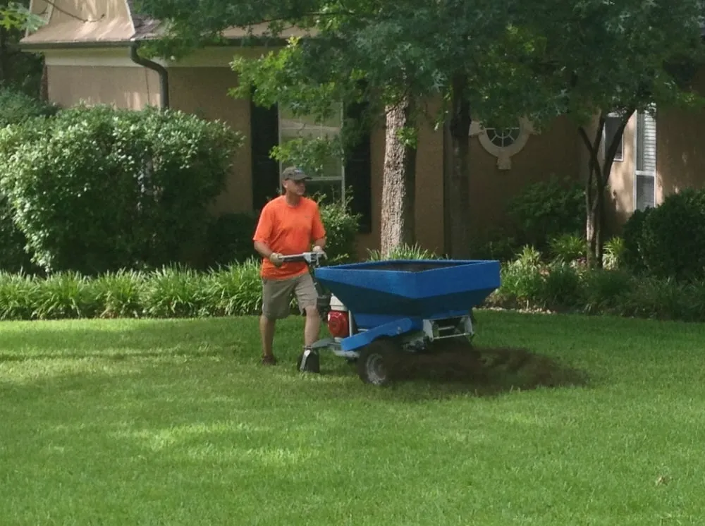 Top-rated yard cleanup service in Denton, TX by Earth Kind Services