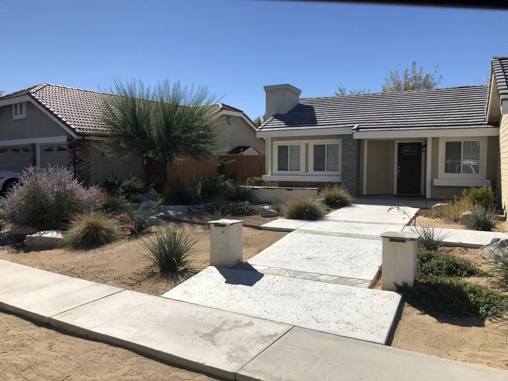 Local residential landscaping experts serving Ridgecrest, CA - Earth Landscape & Maintenance