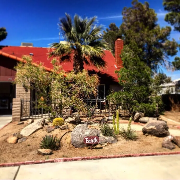 Local lawn mowing service for year-round maintenance across Ridgecrest, CA - Earth Landscape & Maintenance