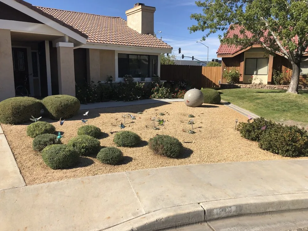 Professional residential landscaping experts serving Ridgecrest, CA - Earth Landscape & Maintenance