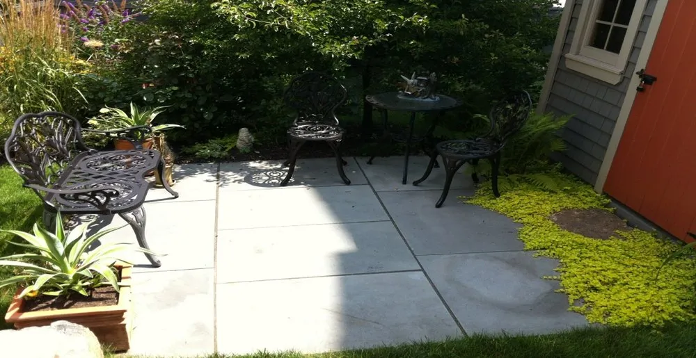 Reliable lawn mowing service experts serving Salem, MA - Earth Landscape