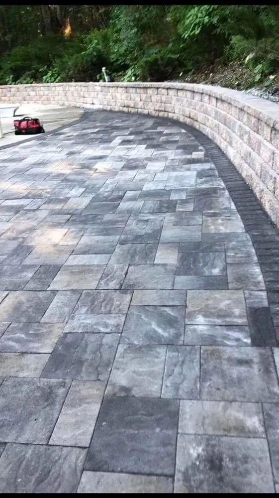 Custom outdoor landscaping experts serving Lawrence, MA - Earth landscaping